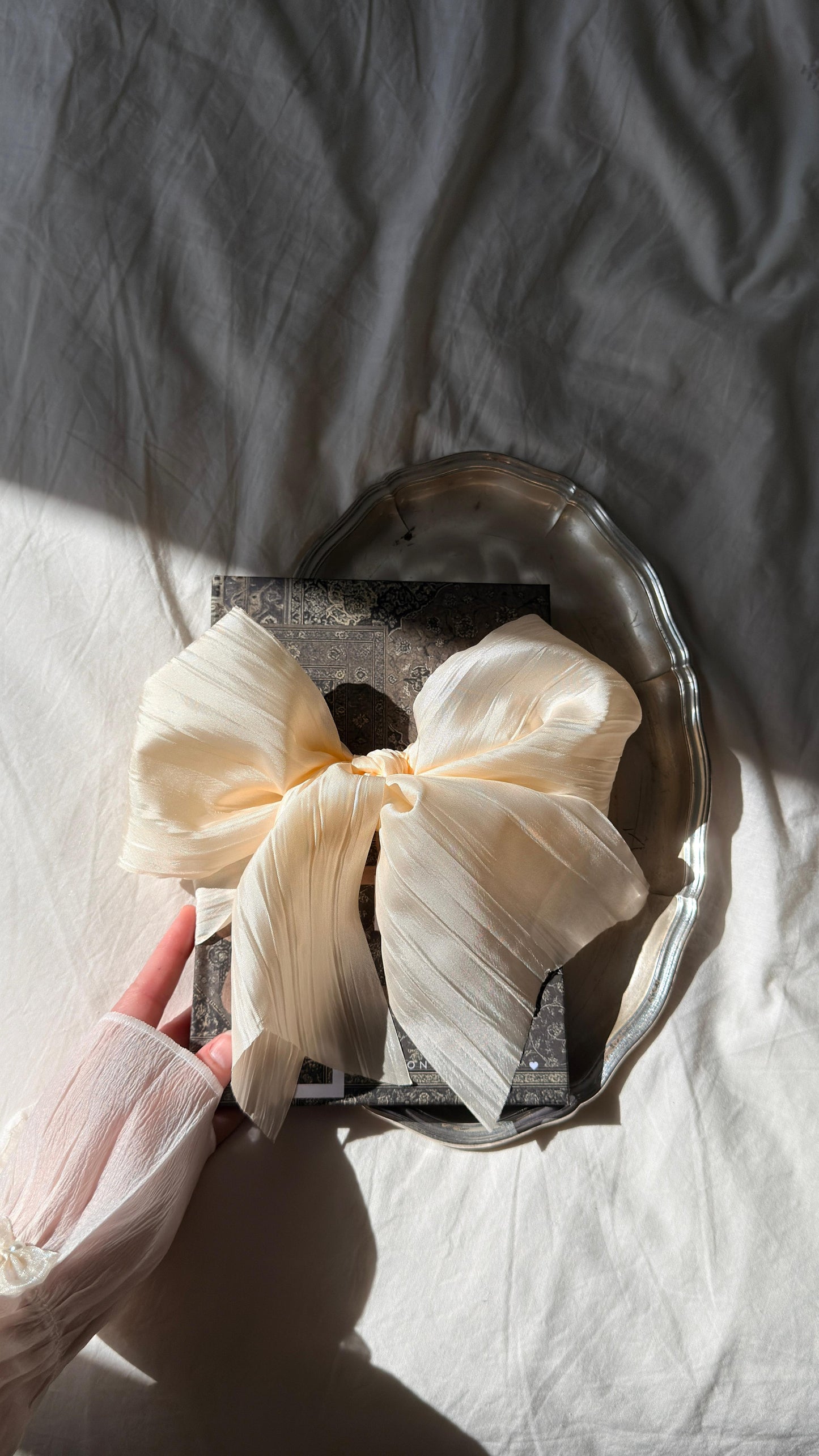 Emballage cadeau signature - Grand nœud satin beige